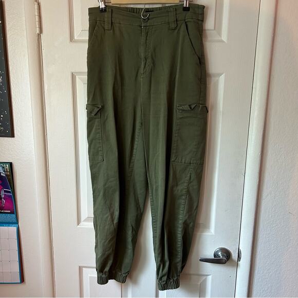 BDG Army Green Cargo Jogger Pants size Medium - Picture 2 of 10